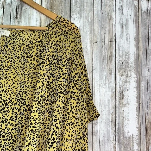 Umgee Yellow Animal Print Blouse - Picture 3 of 5
